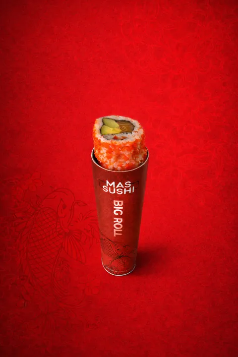 Big Roll Masago Saumon de Mas Sushi : le tube rouge garni
