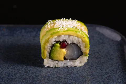 Signature daurado roll (4 pièces) de Mas Sushi