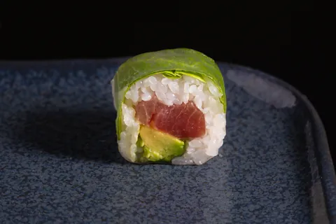 Spring thon avocat (4 pièces) de Mas Sushi