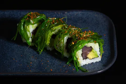 Signature wakame roll (4 pièces) de Mas Sushi