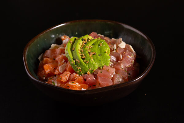 Tartare mixte saumon et thon avec avocat