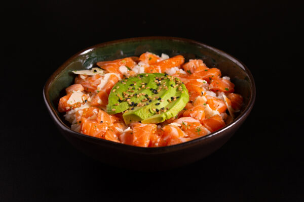 Chirashi tartare de saumon avocat
