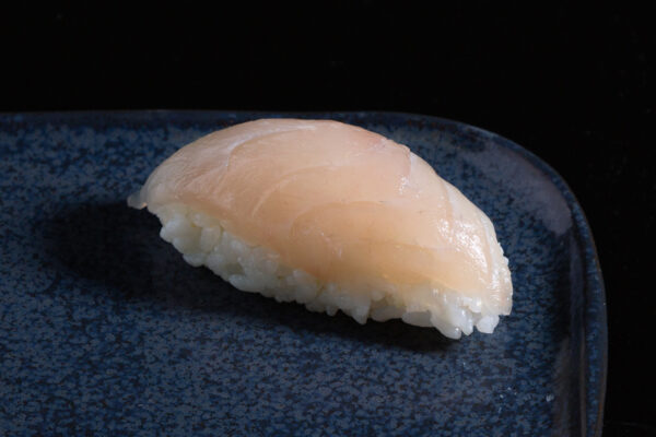 Nigiri daurade (2pcs)