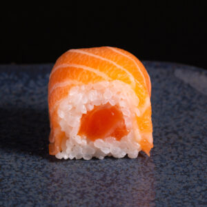Salmon roll saumon (4pcs)
