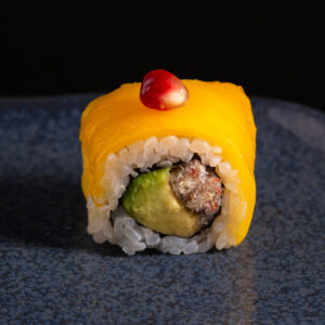 Signature mango roll (4pcs)