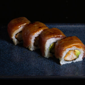 Signature red tiger roll (4pcs)