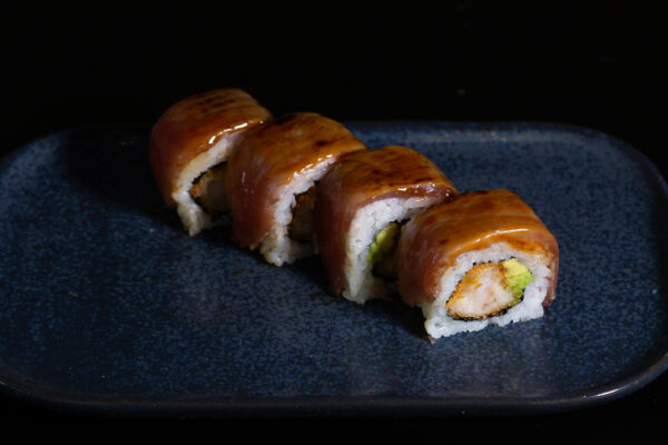 Signature red tiger roll (4pcs)