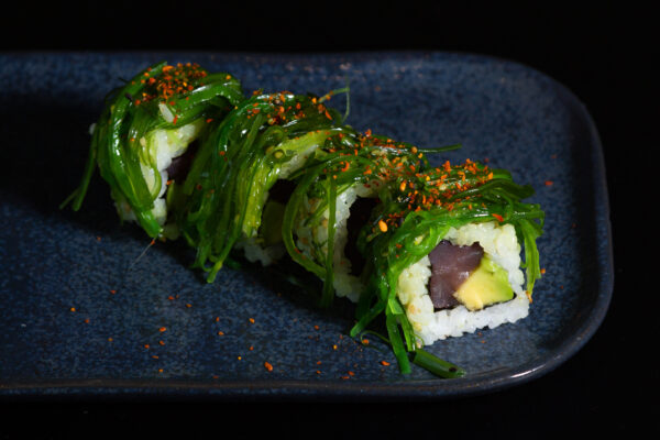 Signature wakame roll (4pcs)