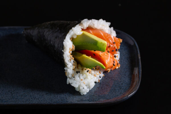 Temaki saumon avocat (1pcs)